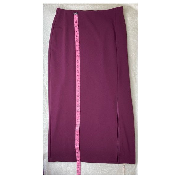 Skirt - Picture 1 of 4